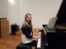17 pianistów w muzycznej sali (15)